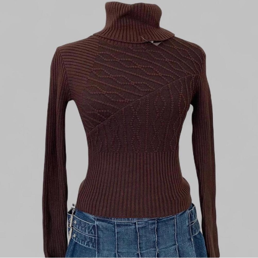NWT Turtleneck Rib-Knit Sweater in Deep Brown